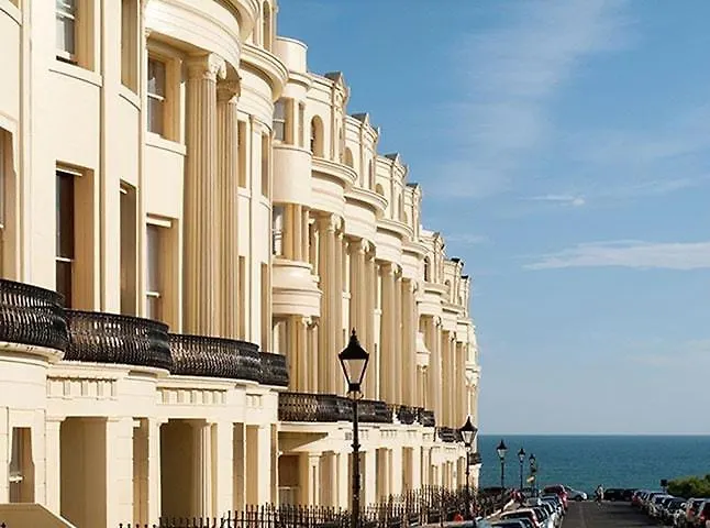 Charming Penthouse Georgian Flat With Sea Views