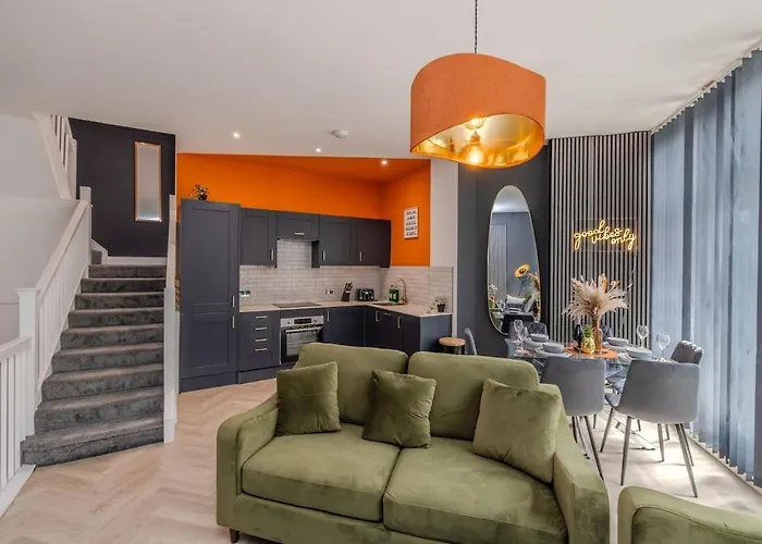 Amazing 3 Bedroom Flat Next To Brighton Beach
