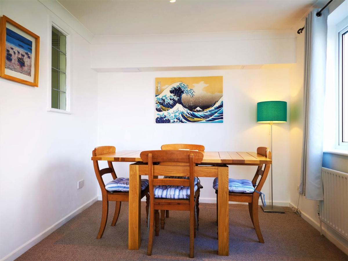 Apartment Marina Living With Parking, Balcony, Quiet And Secure *