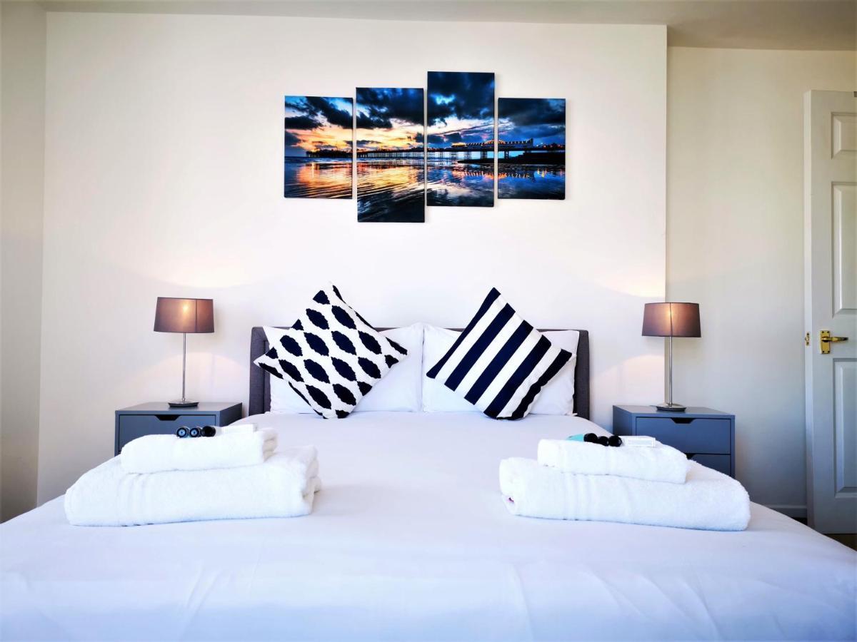 Marina Living With Parking, Balcony, Quiet And Secure Apartment *