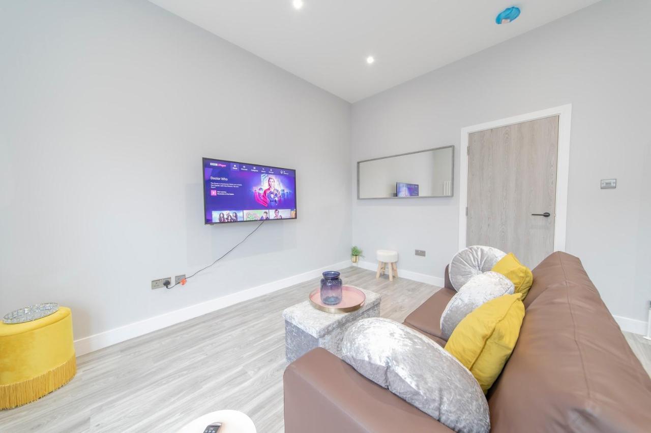 Special Offer Centre Seafront 1 Bedroom Flat Bn133duk01 *