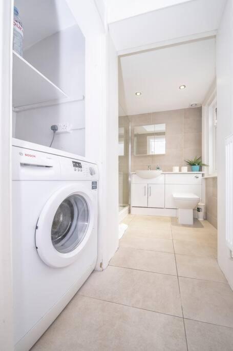 Flash Sale Centre 1bedroom Flat Bn16sma02 *