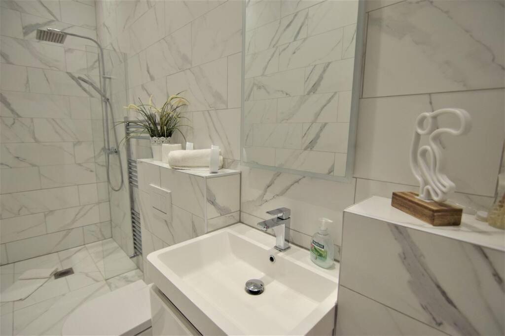 Flash Sale Kempton 2 Bedroom Flat Bn224eat04 * Brighton