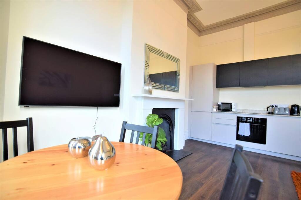 Flash Sale Kempton 2 Bedroom Flat Bn224eat04