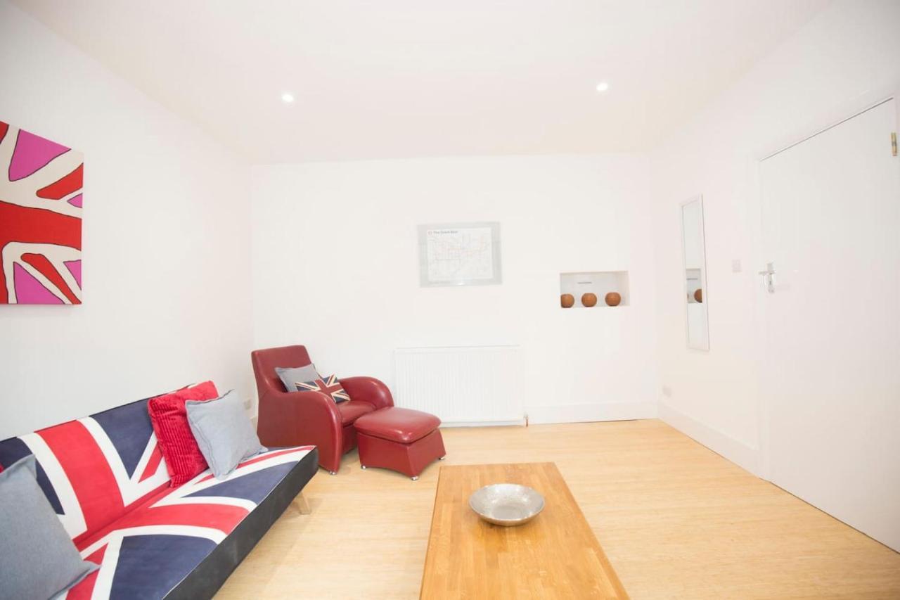 Orchard House-luxury House With Hot Tub Sleeps 12 Bed & Breakfast