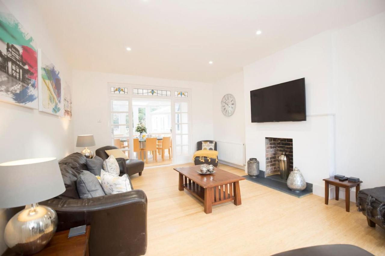 Bed & Breakfast Orchard House-luxury House With Hot Tub Sleeps 12 Brighton