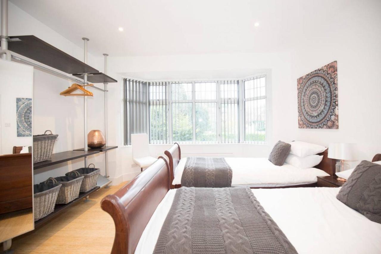 Orchard House-luxury House With Hot Tub Sleeps 12 Bed & Breakfast