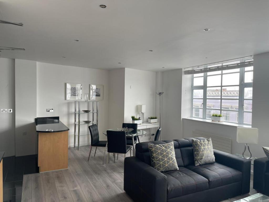 Modern Apartment, Amazing Location * Brighton