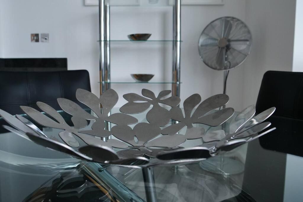 Modern Apartment, Amazing Location Apartment Brighton