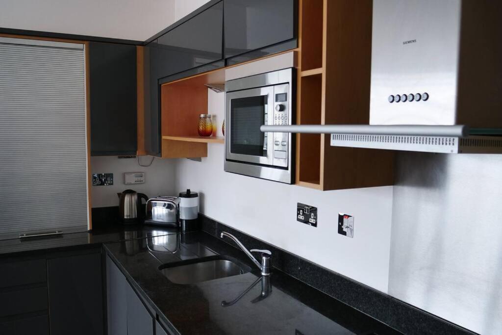 Apartment Modern Apartment, Amazing Location