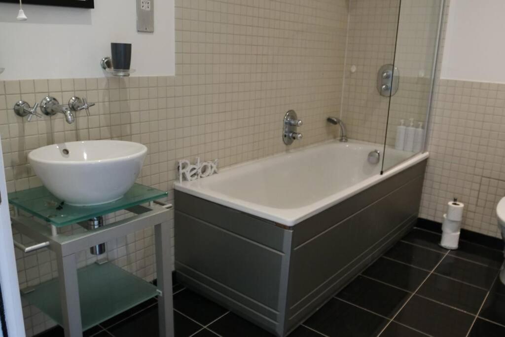 Apartment Modern Apartment, Amazing Location Brighton