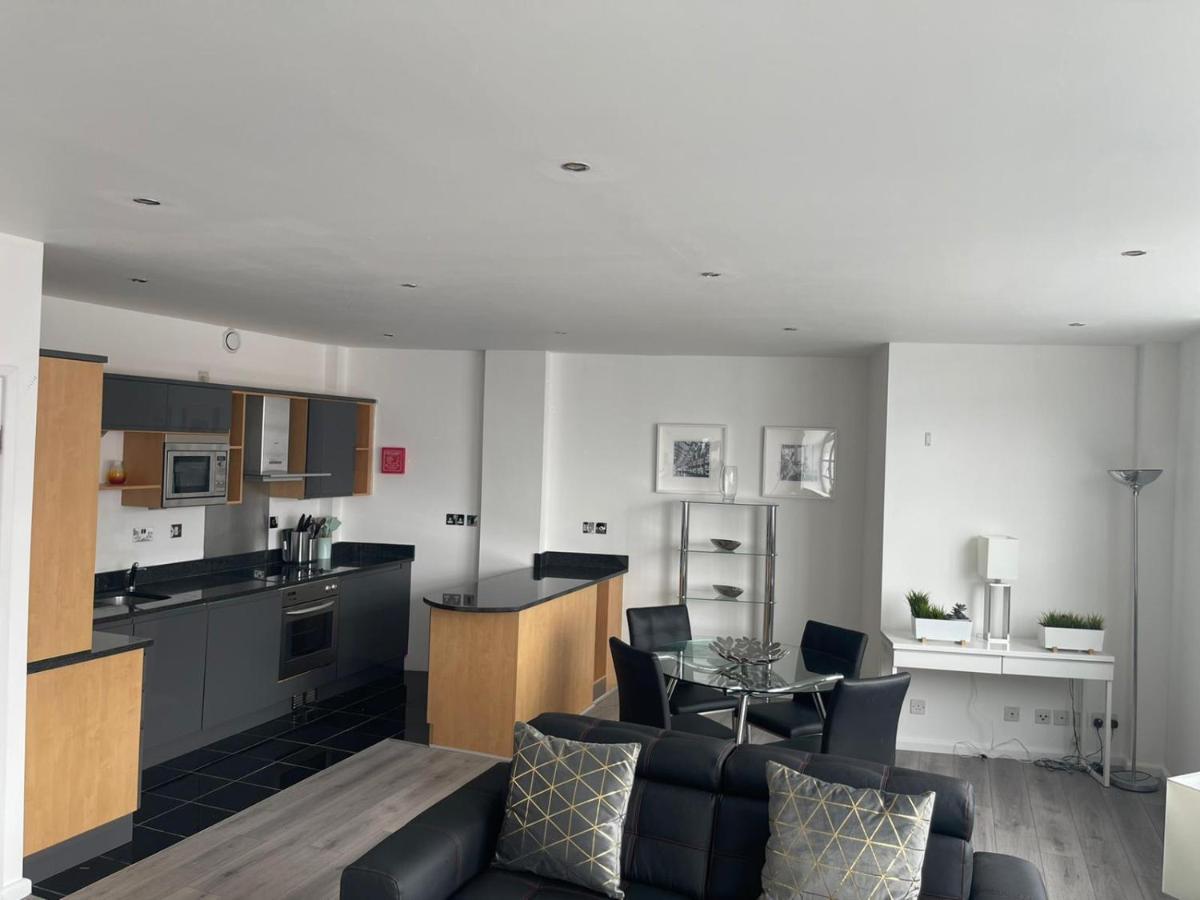 Modern Apartment, Amazing Location Apartment