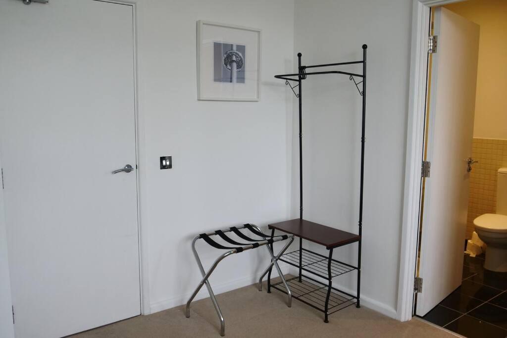 Modern Apartment, Amazing Location Apartment