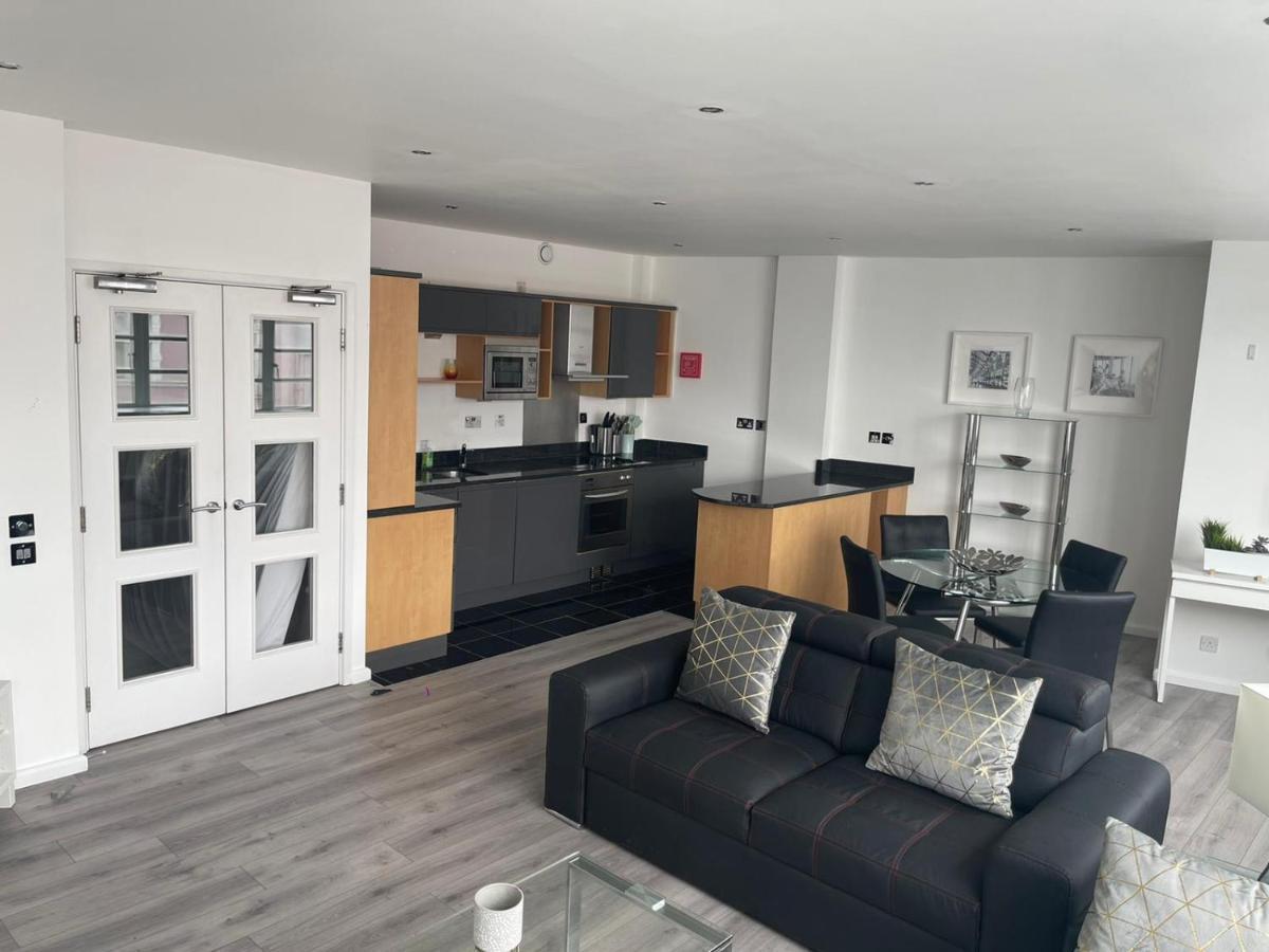 Modern Apartment, Amazing Location Apartment