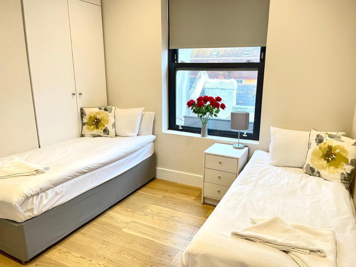 Large Group Party Penthouse 3* Brighton
