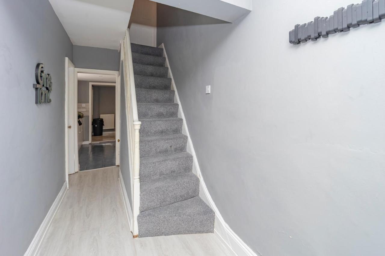 Funky 3bedroom House Next To Station * Brighton
