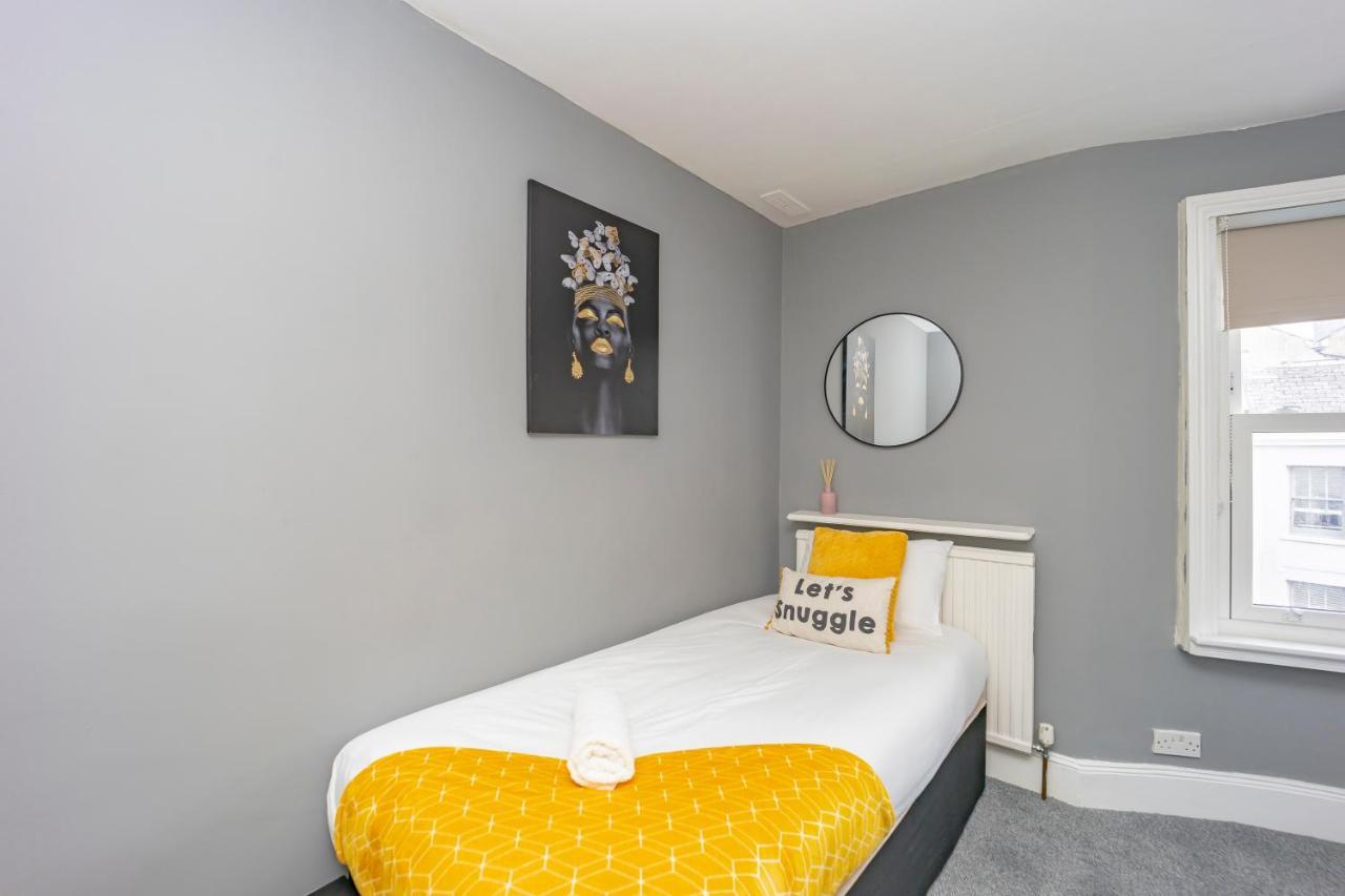 Funky 3bedroom House Next To Station Brighton