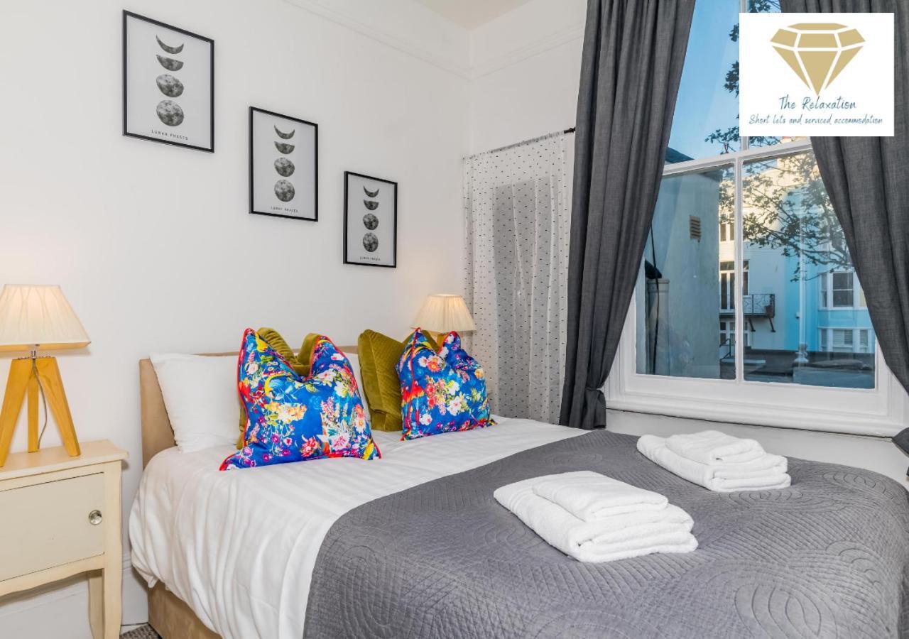 1 Bed Apartment-Sea Views- Relocation-Business-By The Relaxation Serviced Apartments *