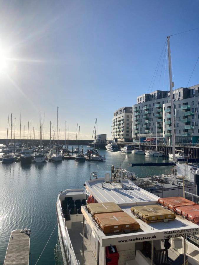 Funky Unique 2-bedroom With Parking Apartment Brighton