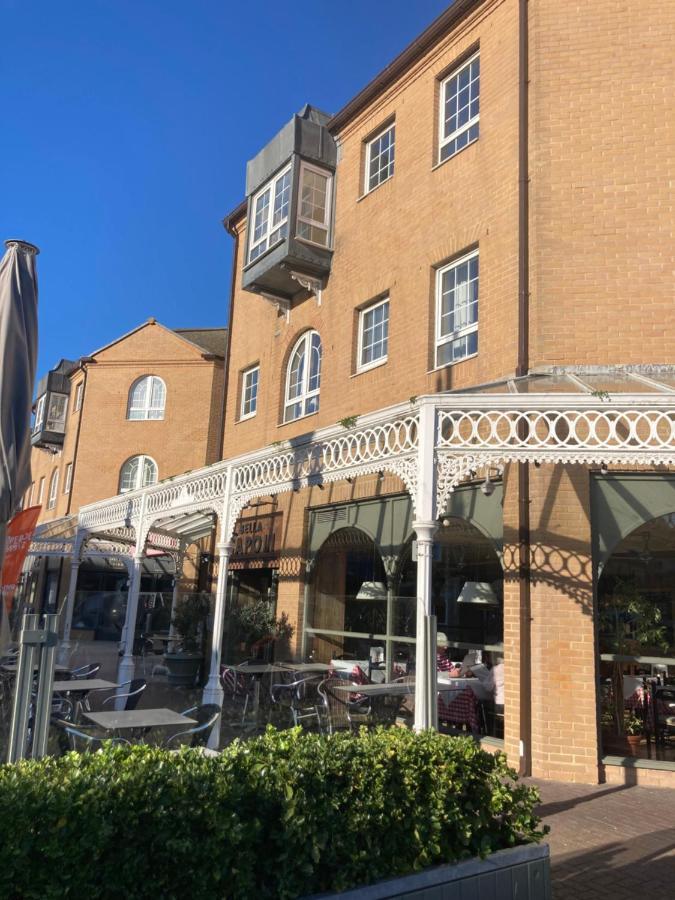 Funky Unique 2-bedroom With Parking Brighton