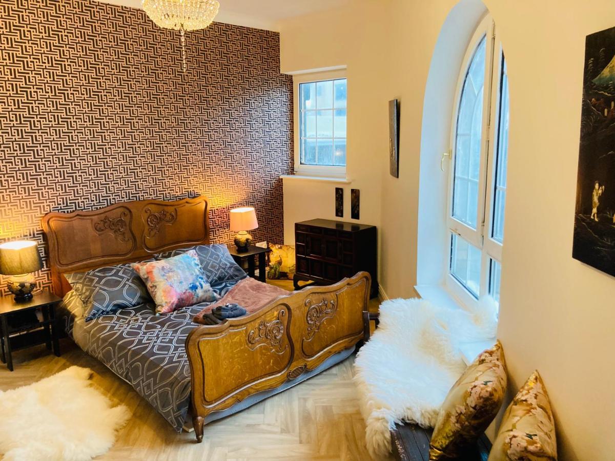 Funky Unique 2-bedroom With Parking