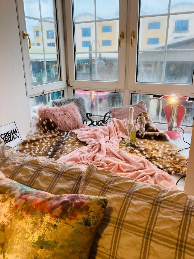 Funky Unique 2-bedroom With Parking Brighton