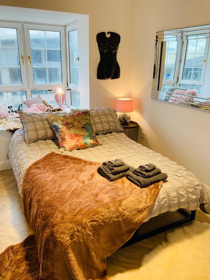 Funky Unique 2-bedroom With Parking * Brighton