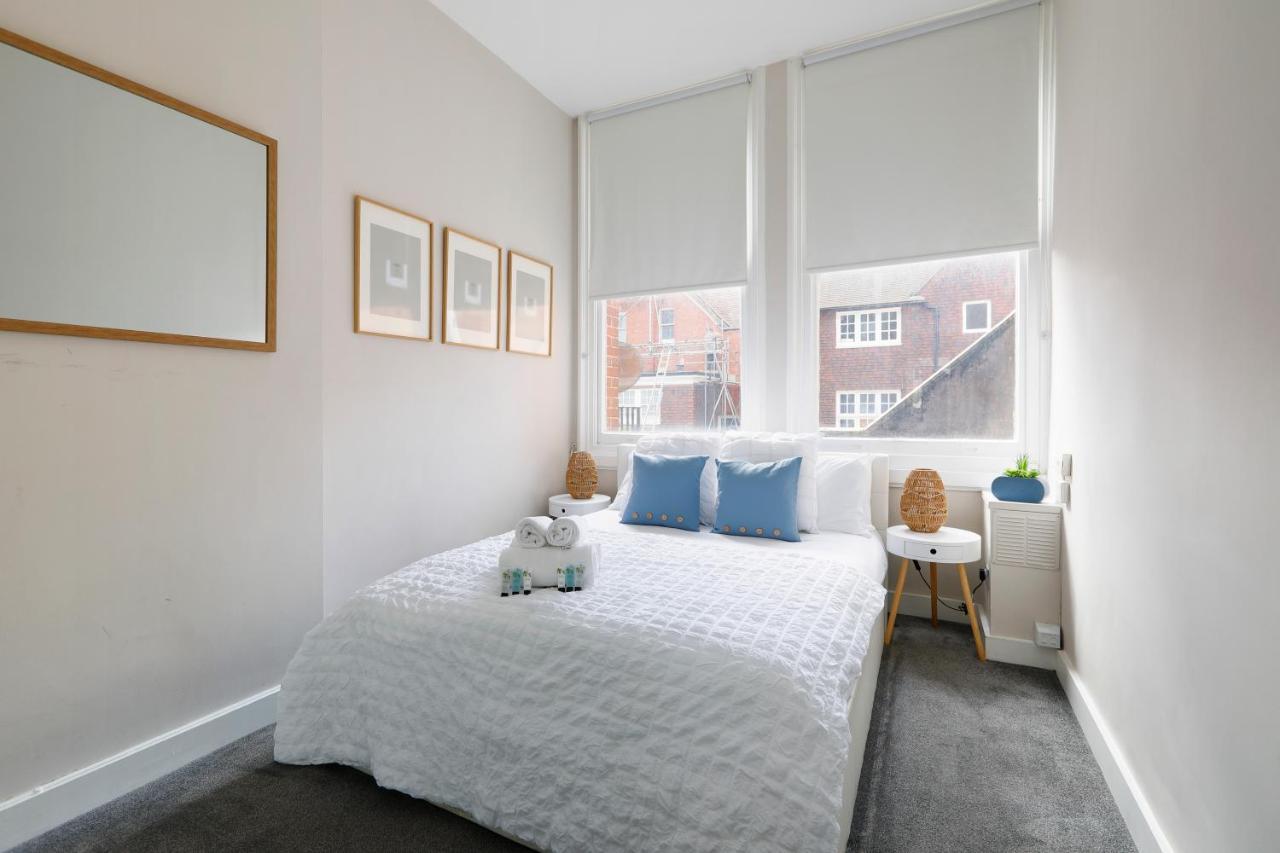 Great 2 Bedroom By The And Town Brighton
