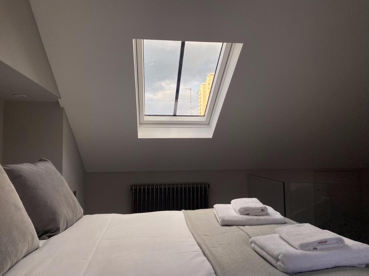 Jewel Of Kemptown - Luxury Townhouse, Sleeps 9 * Brighton