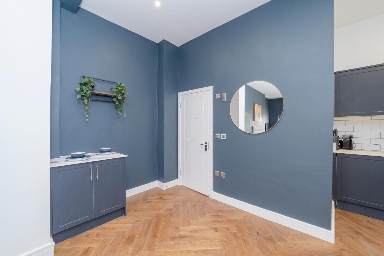 Apartment Morden Studio Flat Moments Away From Seafront