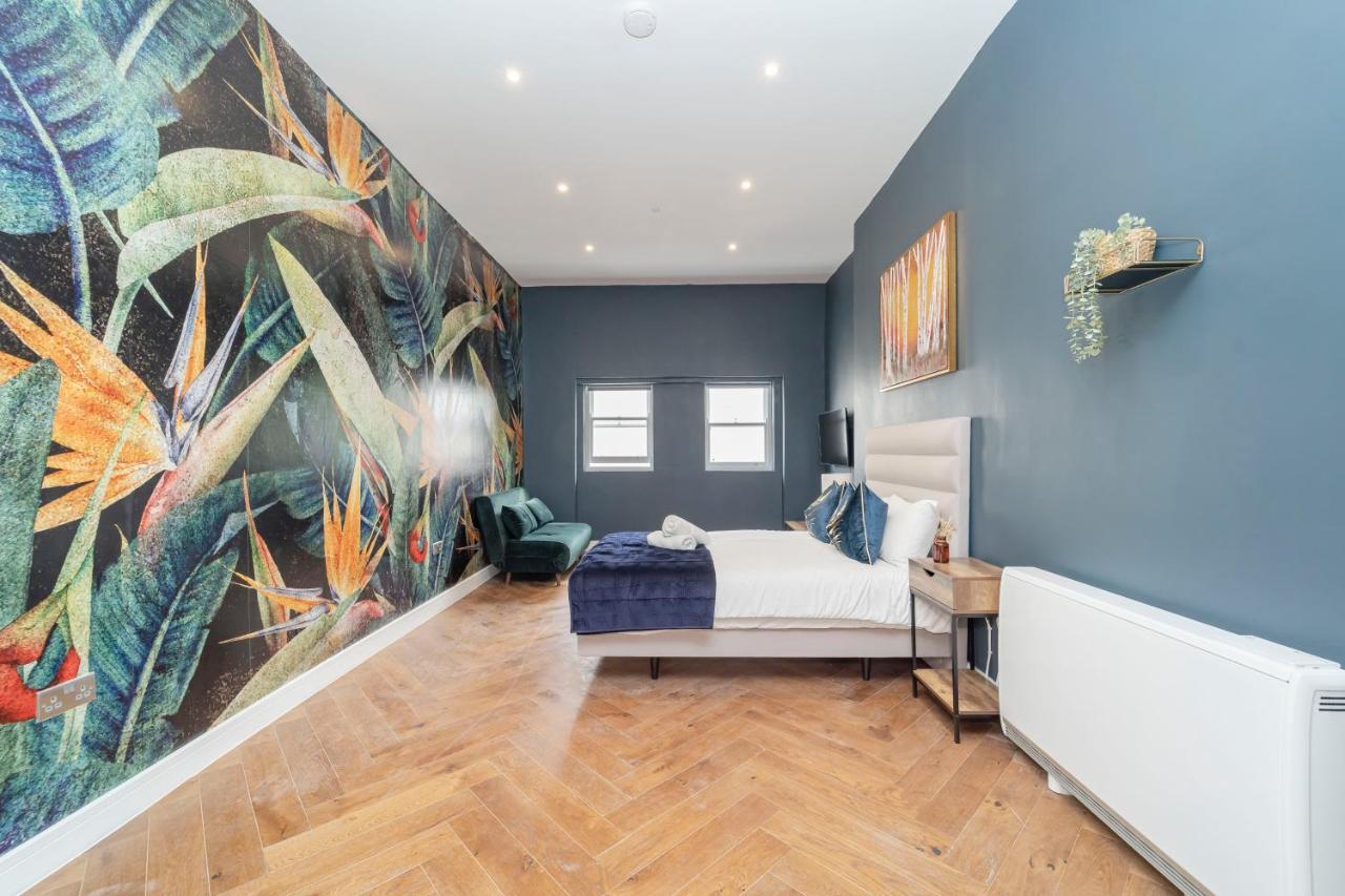 Apartment Morden Studio Flat Moments Away From Seafront