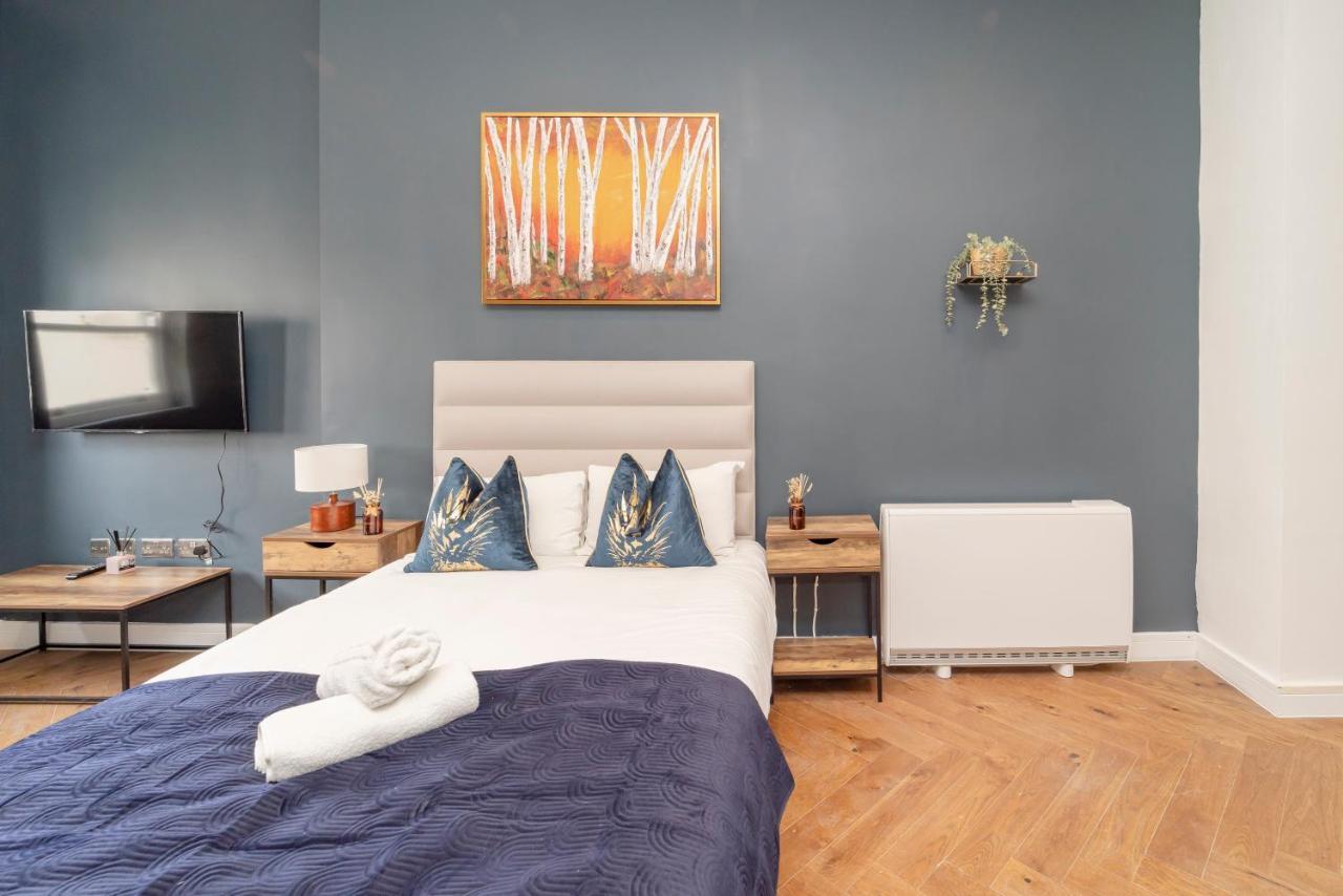 Morden Studio Flat Moments Away From Seafront