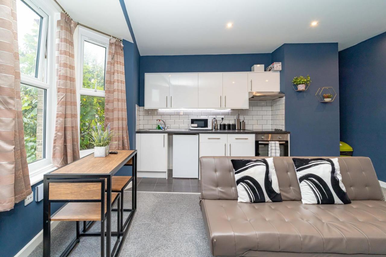 Flash Sale 1 Bedroom Bn32osm12 Apartment Brighton
