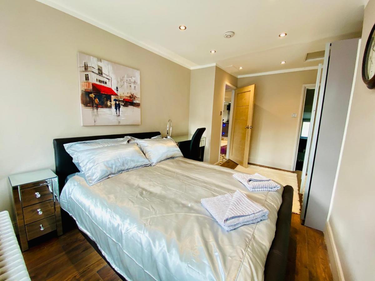 Modern Stylish At Station Apartment Brighton