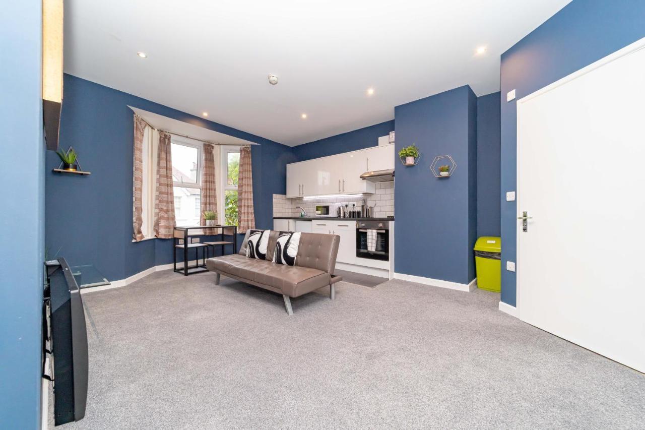 Apartment Flash Sale 1 Bedroom Bn32osm12 *