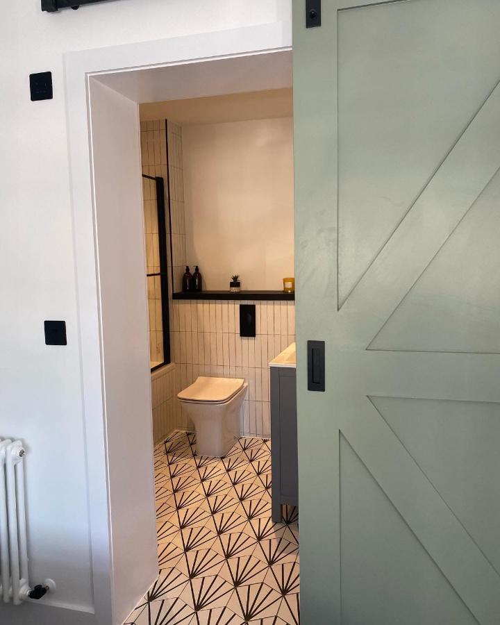 Brand New 2 Bedroom Flat * Brighton