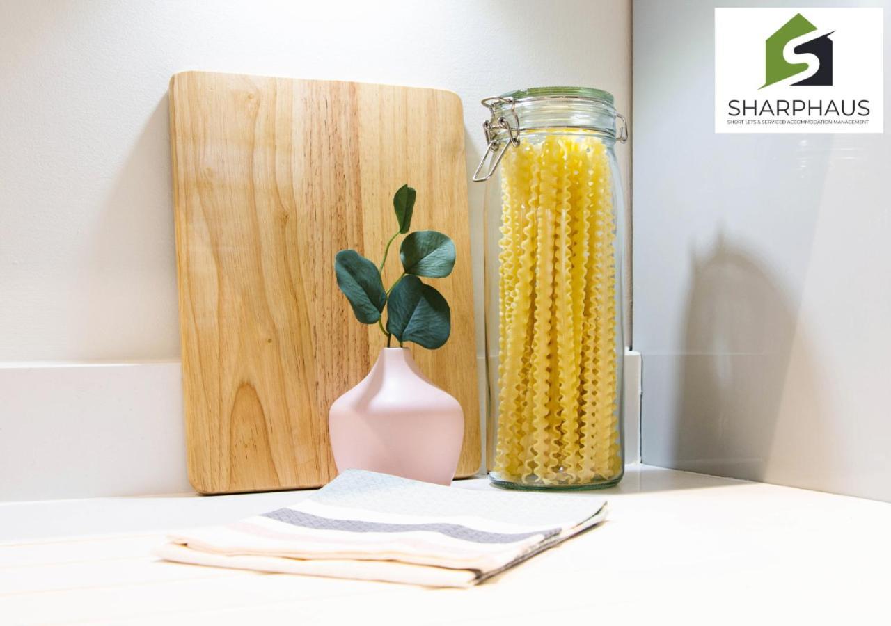 Apartment Light & Modern 2-bed By The - A Hidden Gem By Sharphaus Short Lets & Serviced Management *