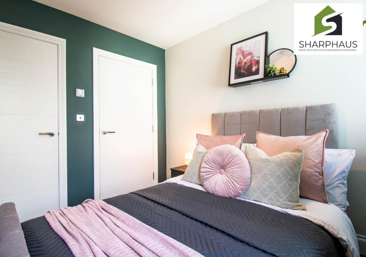 Light & Modern 2-bed By The - A Hidden Gem By Sharphaus Short Lets & Serviced Management Apartment *