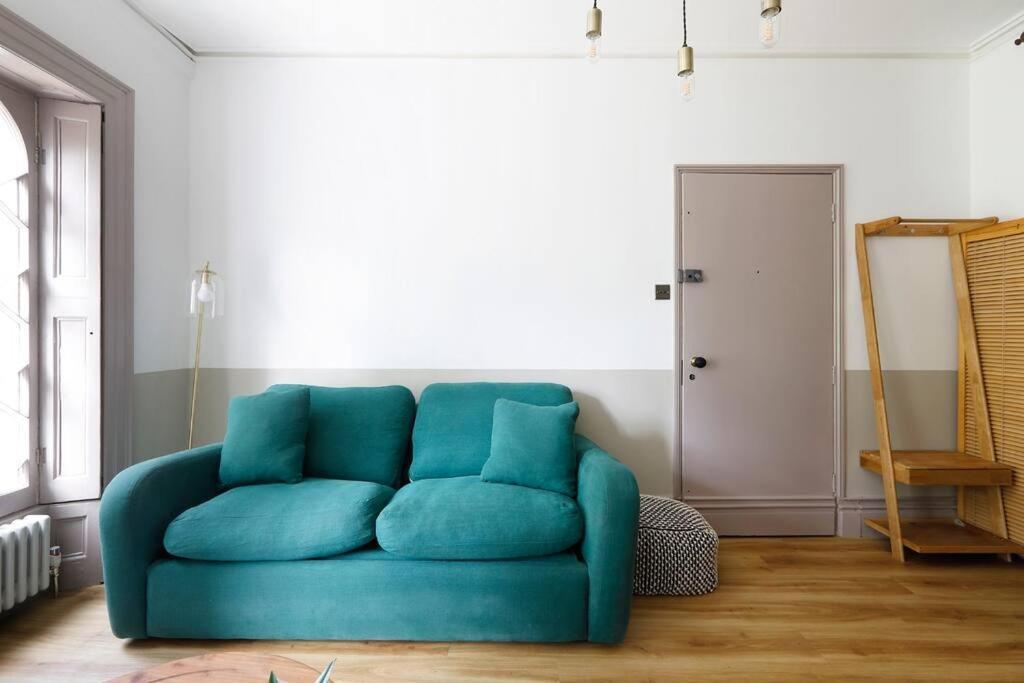 Apartment Stunning 2 Bedroom Flat 8min Walk From The *