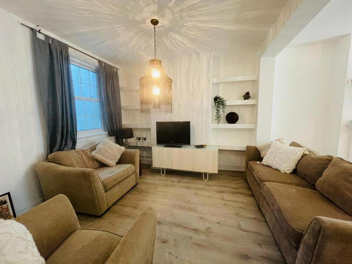 Holiday home Stylish Super Modern Townhouse Retreat