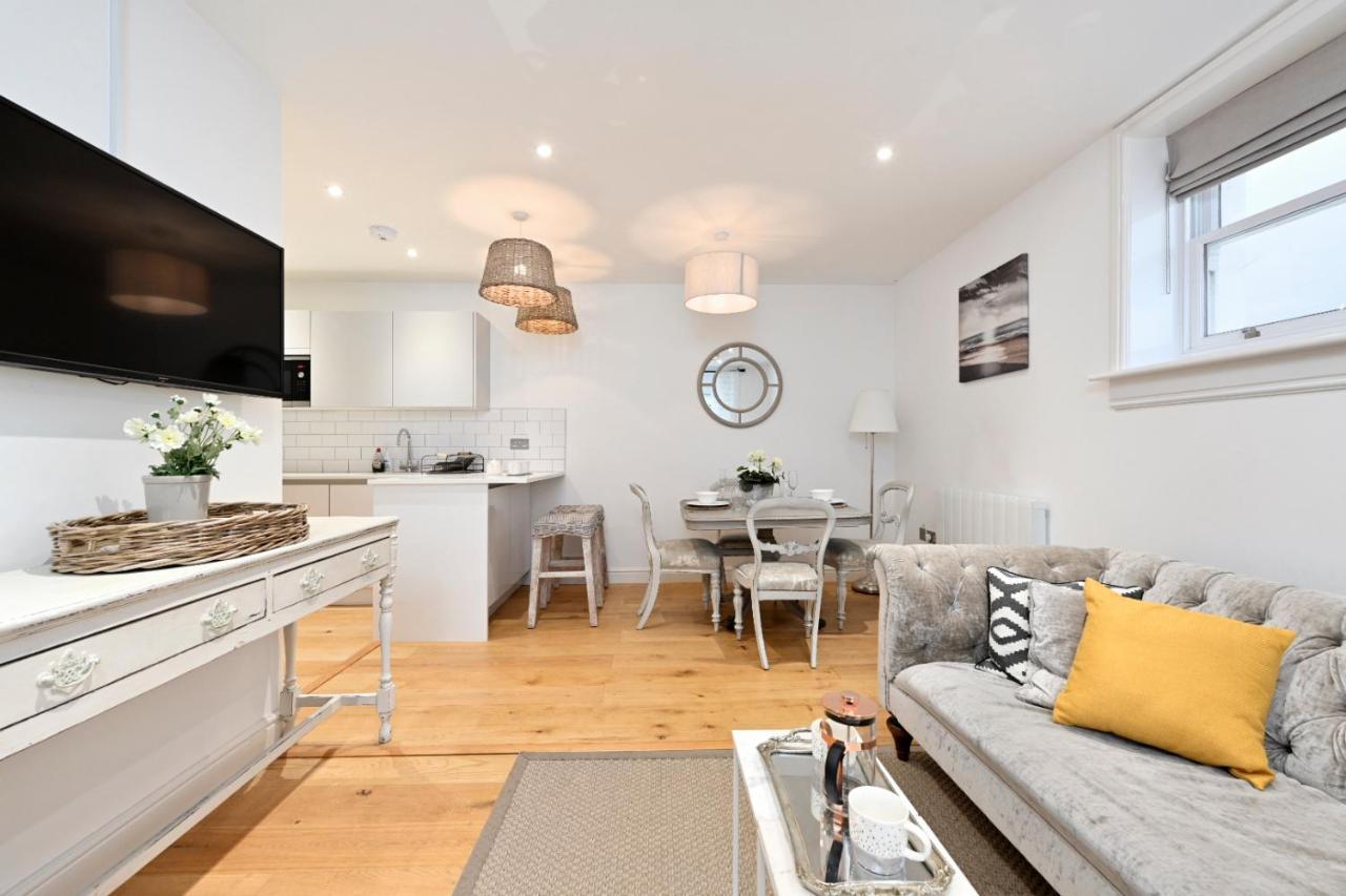 The Mews - Stylish & Central Townhouse, Up To 6 Guests Brighton