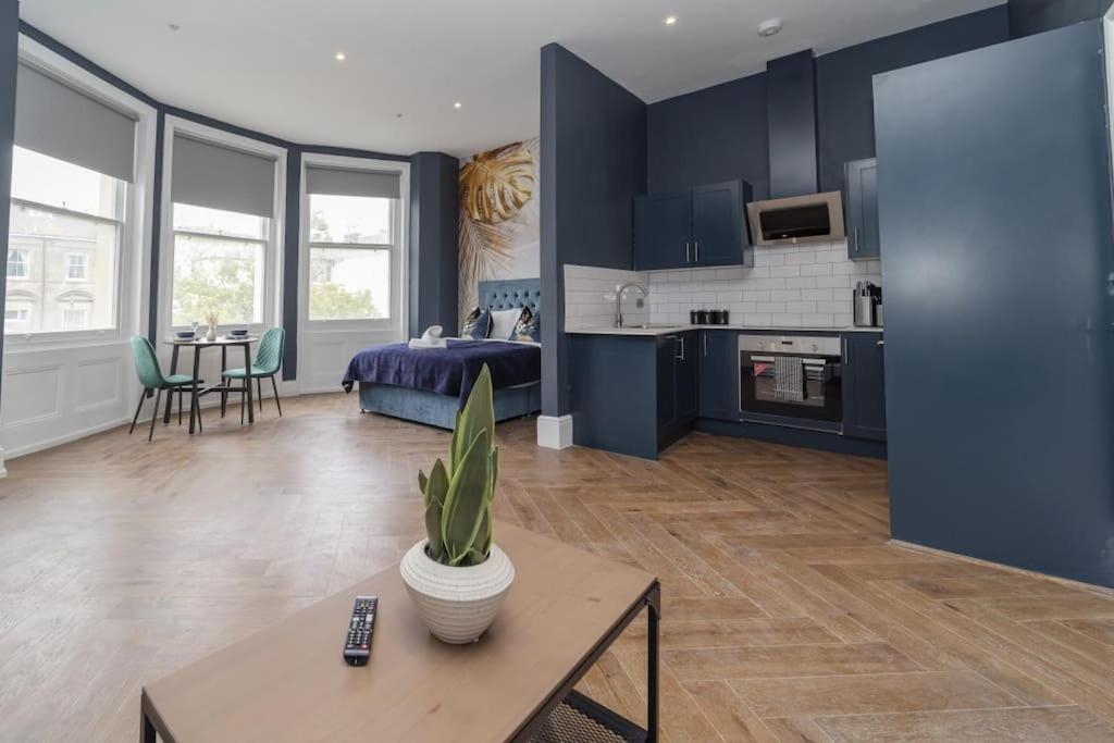 Flash Sale Centre Seafront Bn12sil04 Apartment *