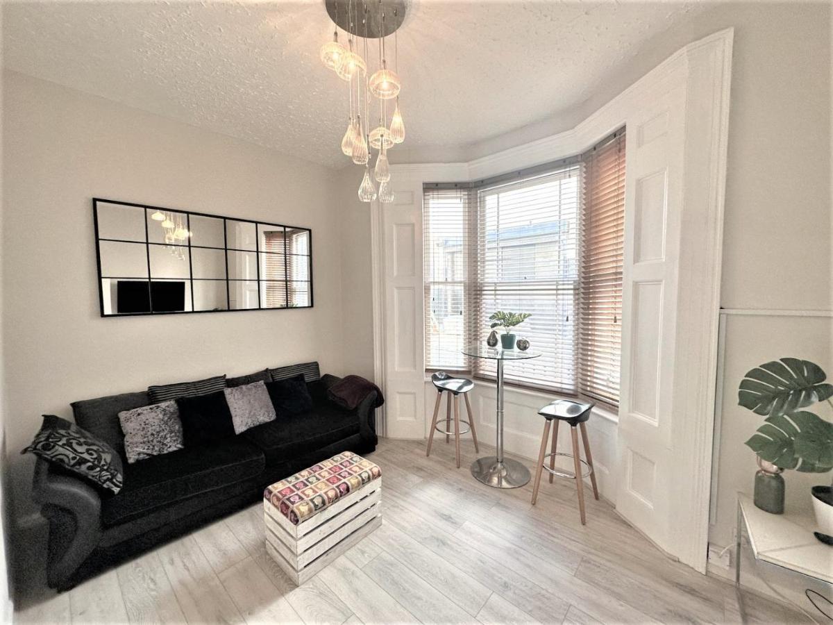 Apartment Flash Sale Centre 1bedroom Flat Bn16sma02