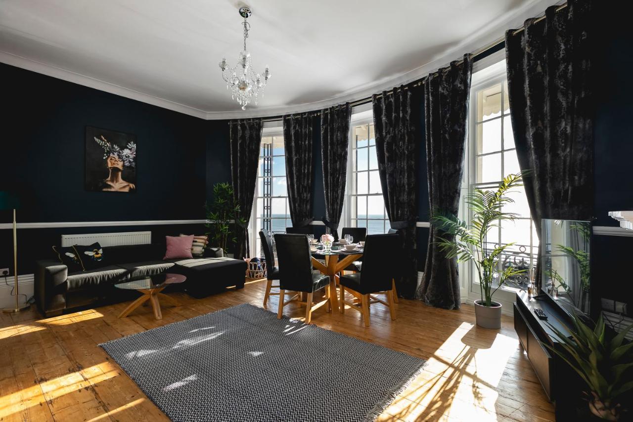 Apartment Marine Parade Sea View 2-bedroom