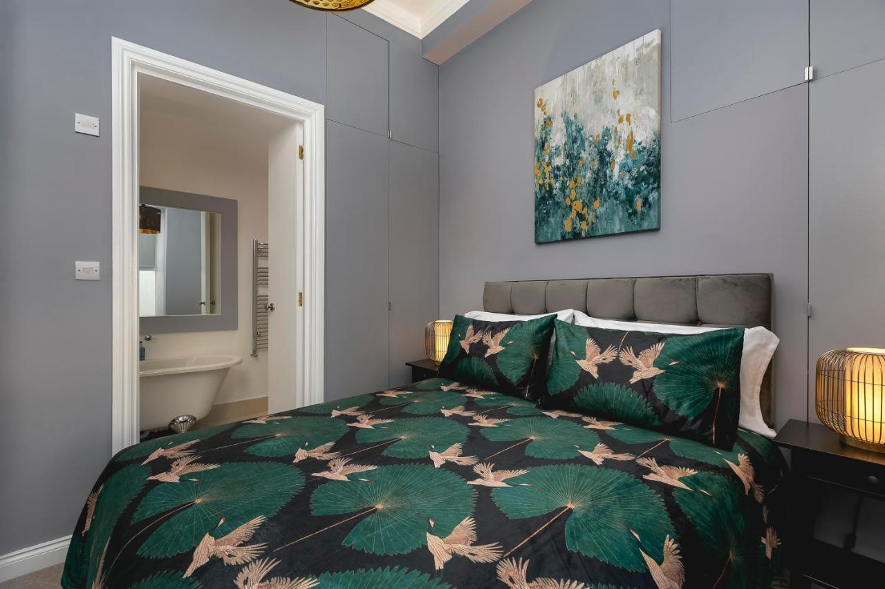 Marine Parade Sea View 2-bedroom Brighton