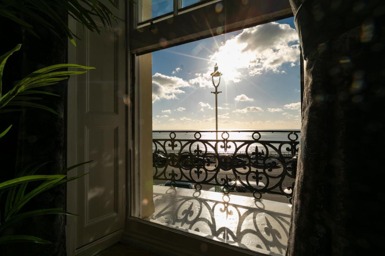Marine Parade Sea View 2-bedroom Apartment *