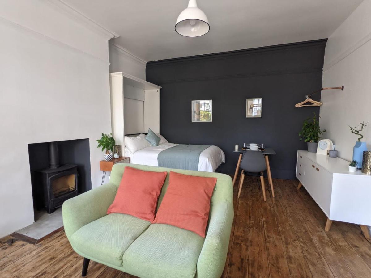 *unique & Garden, Near Beach* Apartment *