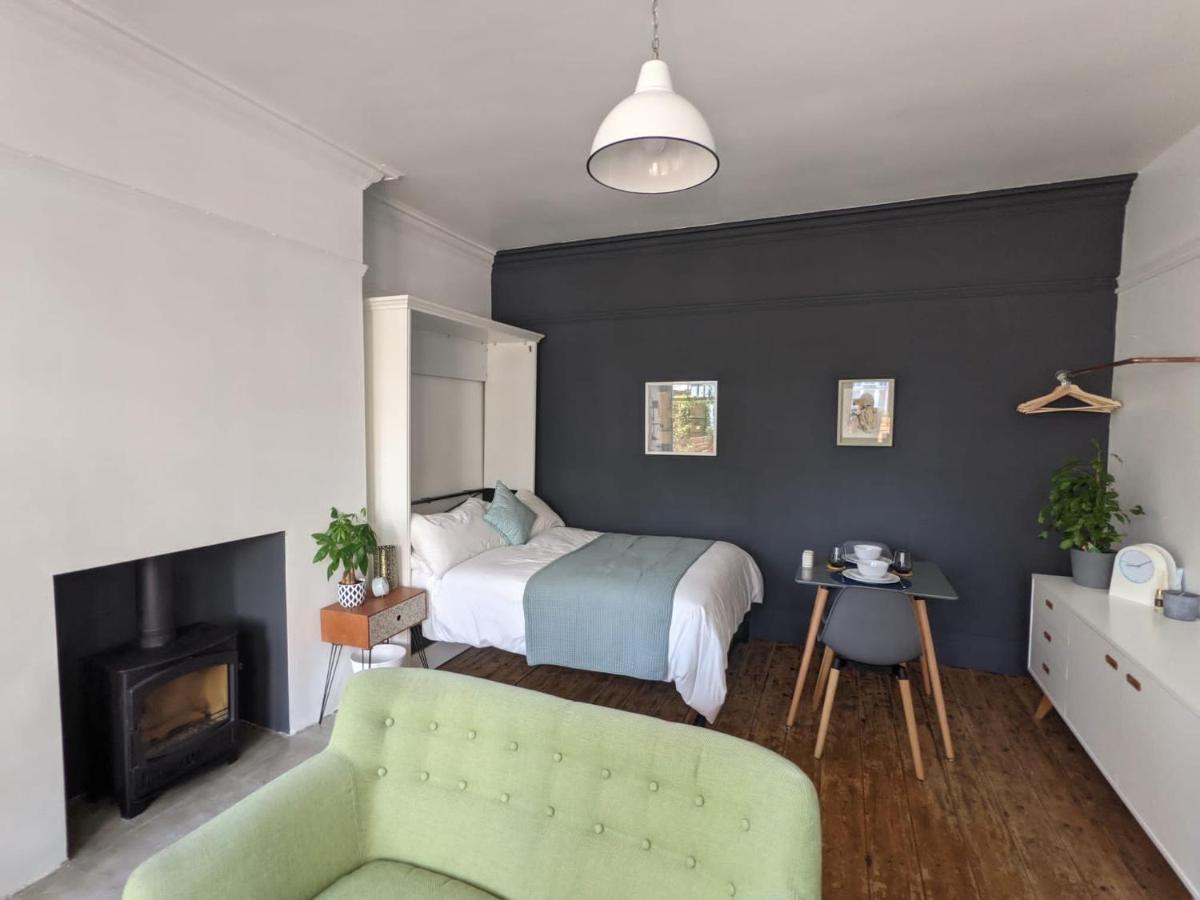 *unique & Garden, Near Beach* Apartment *