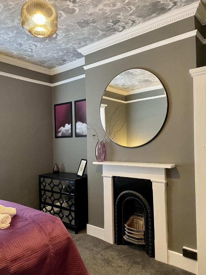 Hummingbird House - 3 Double Bedrooms And Free Parking - By Crown Gardens Homes Brighton