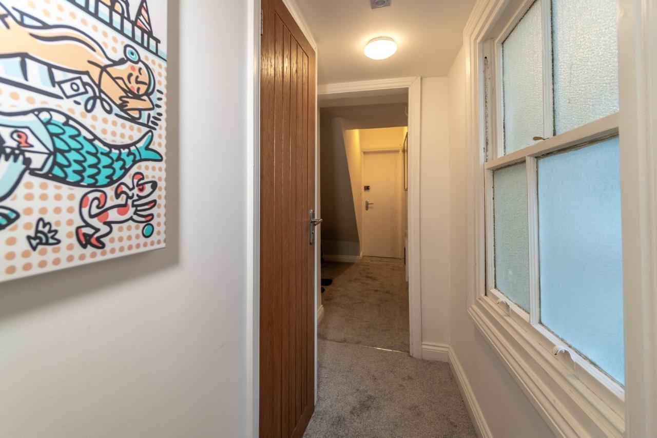 Apartment Beside The Seaside - By My Getaways *